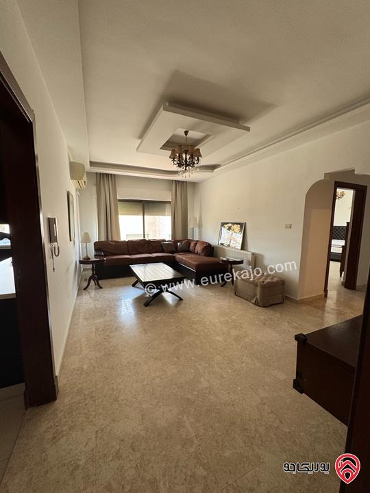 شقة طابق اخير مساحة 187م مع رووف منفصل 48م وترس 110م للبيع في عمان - مرج الحمام