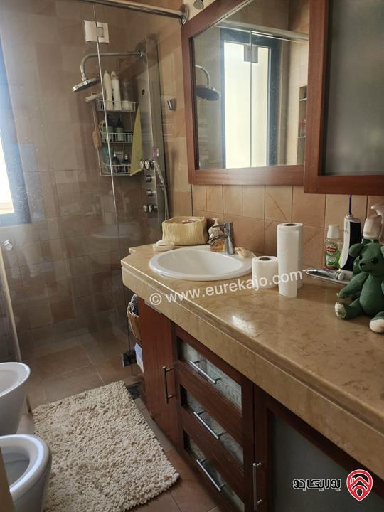 شقة مساحة 140م طابق ثاني للبيع في عمان - الرابية