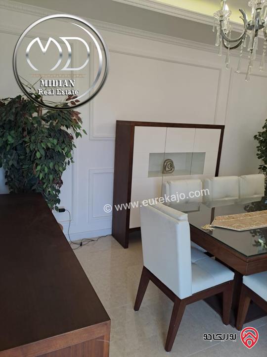 شقة مفروشة للايجار في عمان - الشميساني مساحة 180م طابق ثالث تشطيبات و فرش سوبر ديلوكس اطلالة جميلة