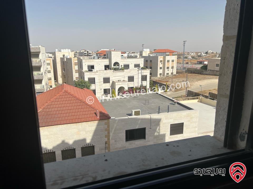 شقة مساحة 178م طابق ثالث للبيع في عمان - ناعور 