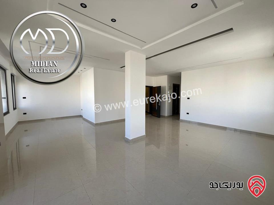 شقة دوبلكس شبه ارضي جديدة للبيع في عمان - الظهير مساحة 250م 4 نوم تشطيبات سوبر ديلوكس بسعر مميز جداً