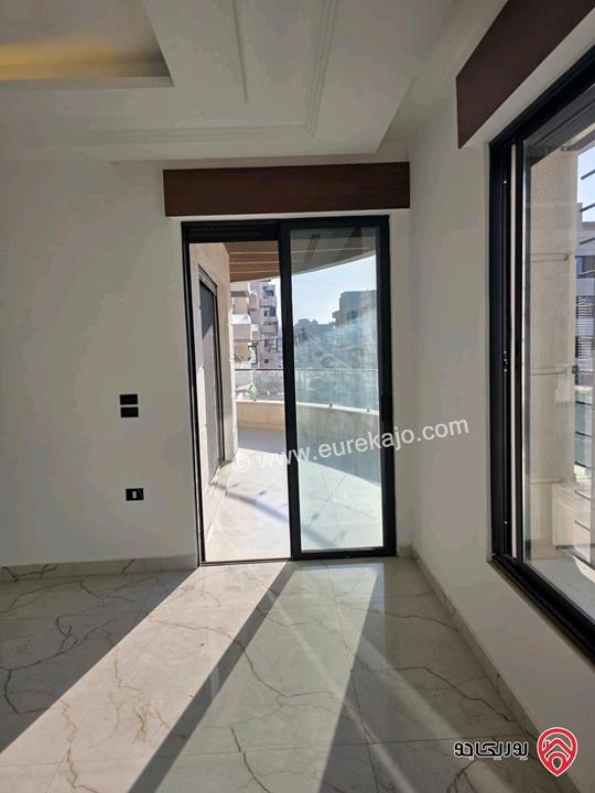 شقة فاخرة جديدة 248م² طابق اول للبيع في عمان - دير غبار | 4 غرف نوم | Smart Home | تدفئة أرضية | ترس وإطلالة مميزة