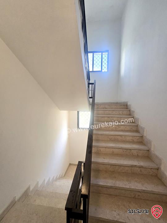 فيلا مستقلة مساحة 500م على أرض 803م للبيع في عمان - تلاع العلي شارع المدينة المنورة