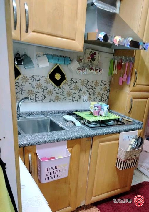 شقة شبه ارضية مساحة 150م داخلي و 170م خارجي للبيع في عمان - طبربور