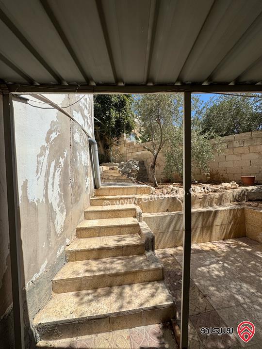 منزل مساحة 230م على أرض 450م للبيع في الزرقاء/الزواهرة – بالقرب من مسجد المصطفى ومسجد الفلاح