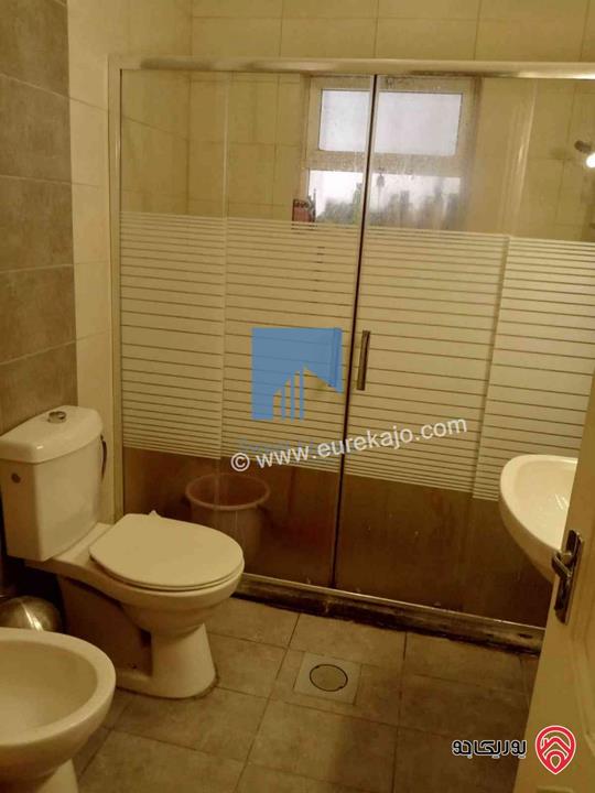 شقة أرضية مساحة 130م مع حديقة وترسات 250م للبيع في عمان - خلدا