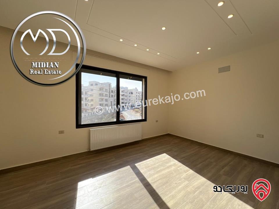 شقق جديدة للبيع في عمان - الظهير مساحة 250م 4 نوم تشطيبات ديكورات سوبر ديلوكس اطلالة رائعة