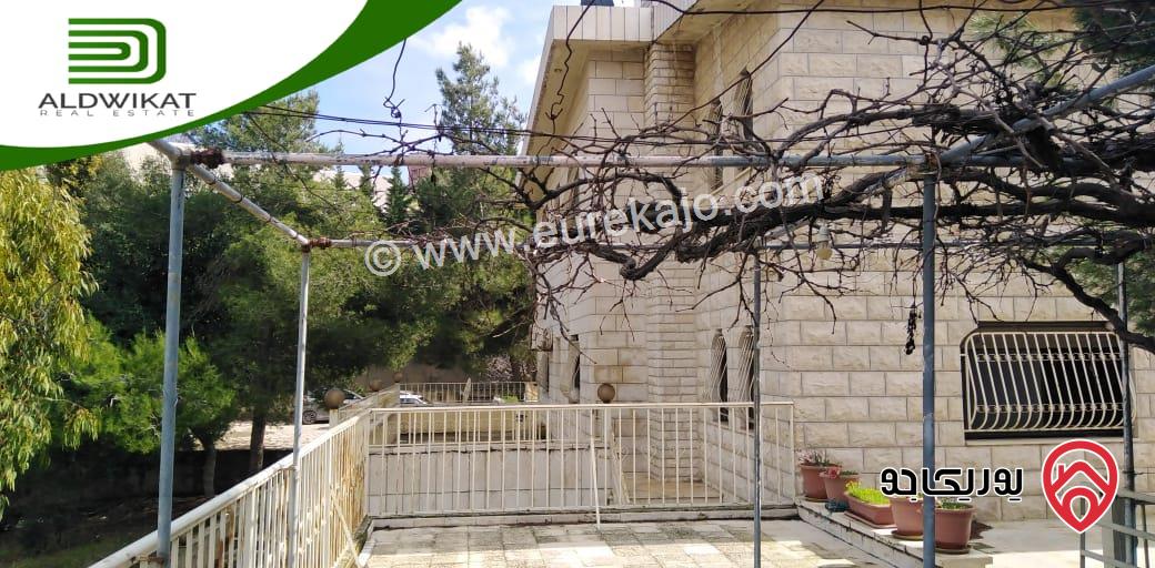 فيلا مستقلة مساحة البناء 950م ومساحة الارض 2338م ومساحة الحديقة 1500م للبيع في ماحص