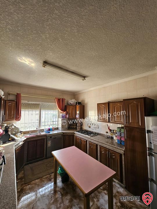 شقة طابقية مساحة 150م للبيع في عمان - ضاحية الياسمين