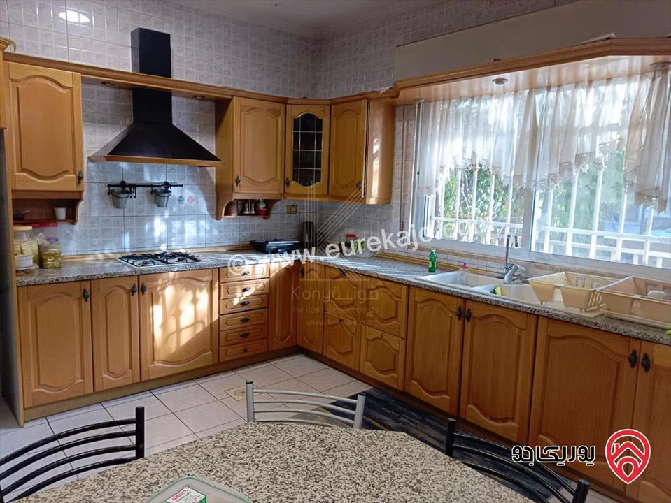 فيلا متلاصقة مميزة مساحة 400م على ارض 500م للبيع في عمان - الدوار السابع