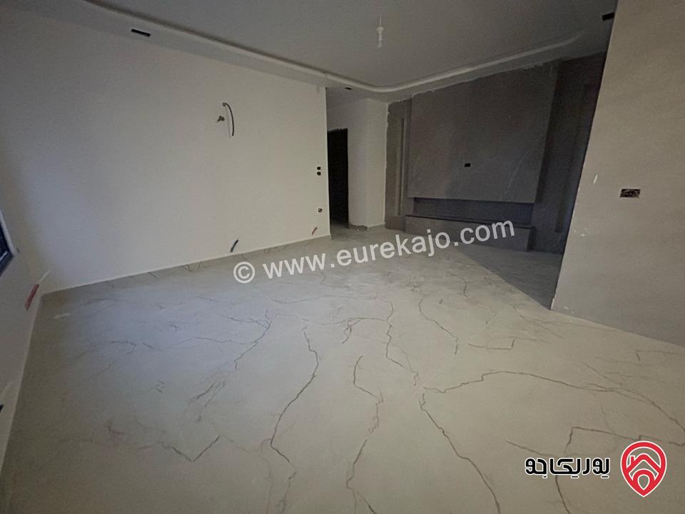 شقة مساحة 215م طابق اول للايجار في عمان - الجبيهة مقابل قصر الاميرة بسمة