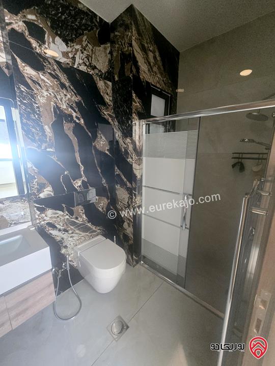 شقة طابق ثالث جديدة مساحة 180م للإيجار الفارغ في عمان - الرابية