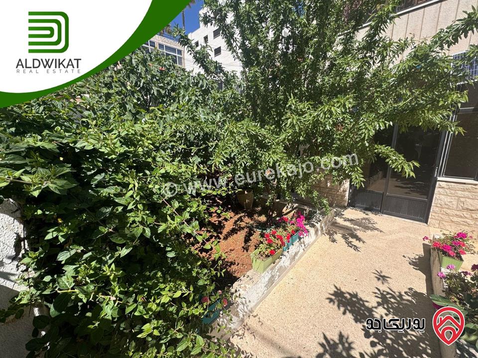 فيلا مستقلة مفروشة للبيع في عمان - ضاحية الرشيد مساحة البناء 700 م مساحة الارض 820 م والحديقة 250م