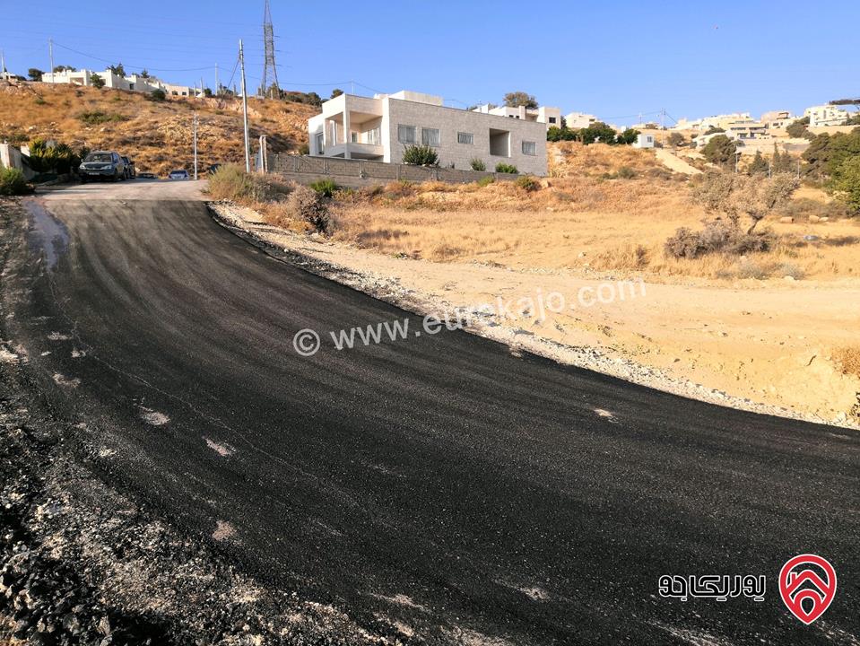أرض سكنية مساحة 1 دونم و 100م للبيع في الفحيص