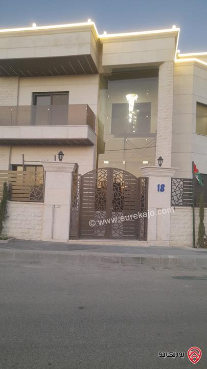 فيلا مساحة 700م على أرض 500م للبيع في عمان - الظهير