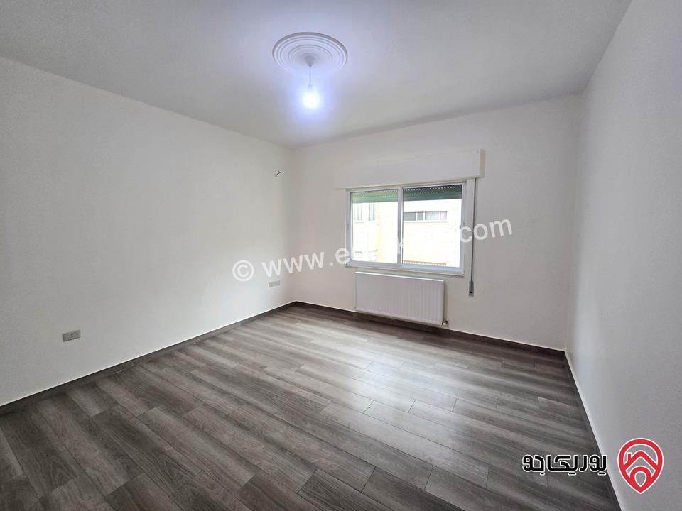 شقة فارغة مساحة 180م طابق ثاني للإيجار مجددة بالكامل في عمان - الرابية