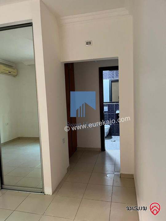 شقة شبه أرضية مساحة 143م داخلي مع ترسات 100م للبيع في عمان - عرقوب خلدا