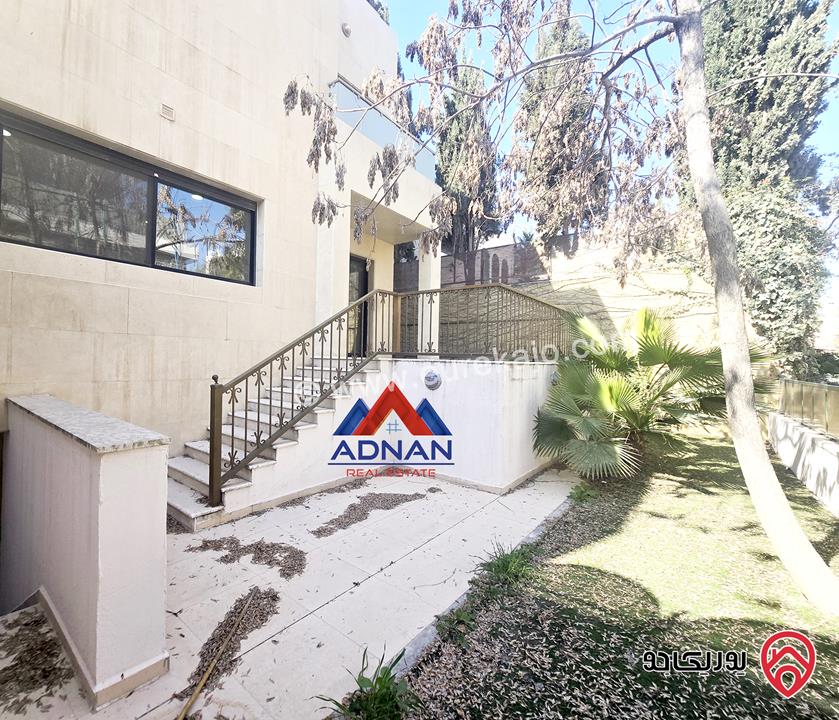 فيلا فخمة متلاصقة مساحة 650م على أرض 500م للايجار في عمان - عبدون