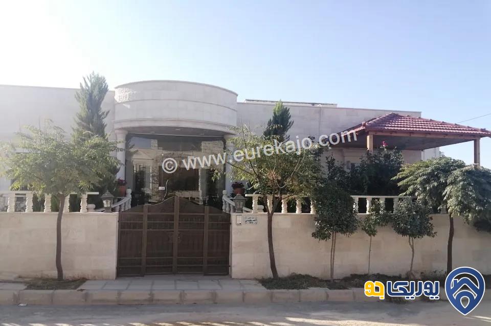 منزل مستقل مساحة الأرض 700م ومساحة البناء 337م للبيع مفروش في ماحص 