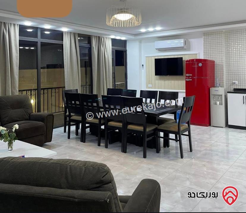 شاليه مساحة الأرض 300م والبناء 364م للبيع في منطقة الروضة البحر الميت