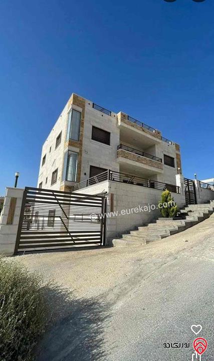 فيلا دوبلكس مساحة 460م على أرض 590م للبيع في الزرقاء - ضاحية المدينة المنورة