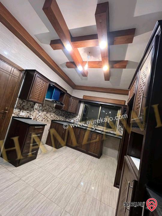 شقة ديلوكس طابق ثاني مساحة 200م للايجار في عمان - ضاحية النخيل طريق المطار