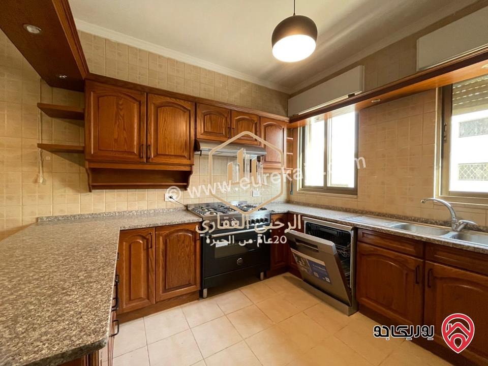 شقة سوبر ديلوكس مفروشة مساحة 175م للايجار في عمان - عبدون