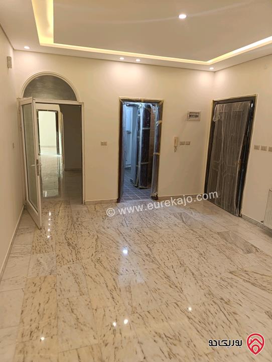 شقة مساحة 180م طابق ثالث للايجار في عمان - الرابية