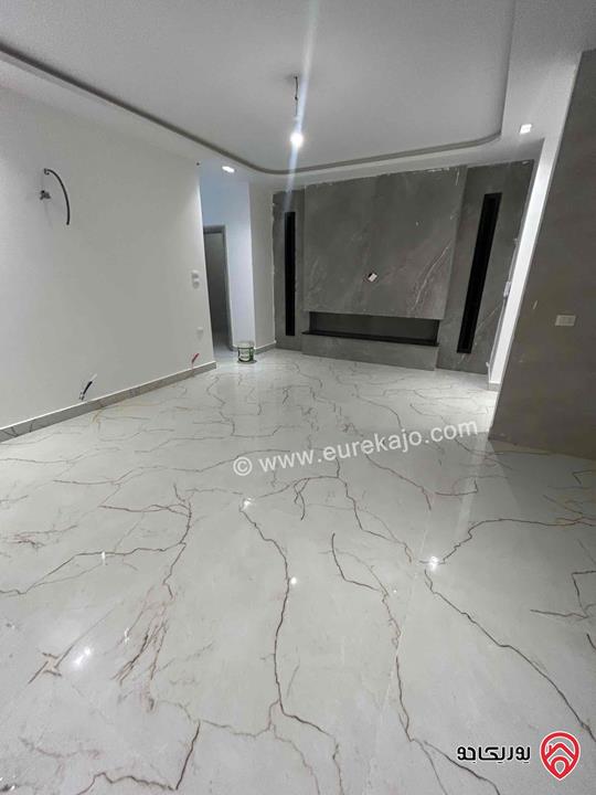 شقة مساحة 215م طابق اول للايجار في عمان - الجبيهة مقابل قصر الاميرة بسمة 