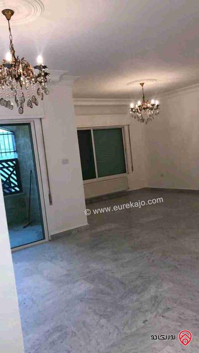 شقة فارغة مساحة 200م طابق أول للايجار في عمان - دير غبار 