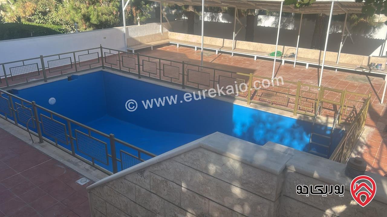 فيلا مجددة مساحة 440م على أرض 980م للبيع في الفحيص – منطقة الرهوة موقع مميز 