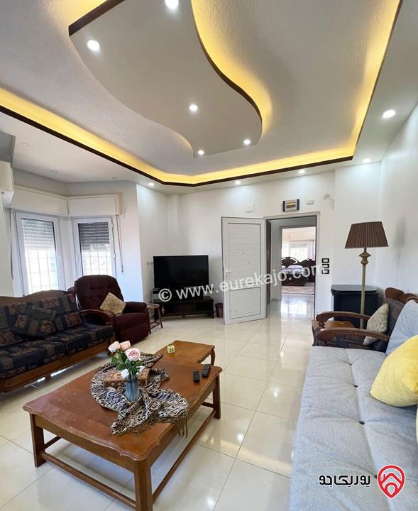 شقة ديلوكس مفروشة مساحة 180م 4 غرف نوم للايجار في إشتفينا - عجلون