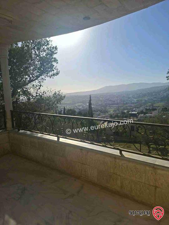 شقة ديلوكس طابق ارضي مساحة 170م مناسبة لعائلة صغيرة للايجار في جرش الجبل الاخضر
