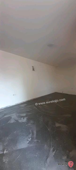 فيلا فارغة مساحة 350م للإيجار في عمان - ام السماق 