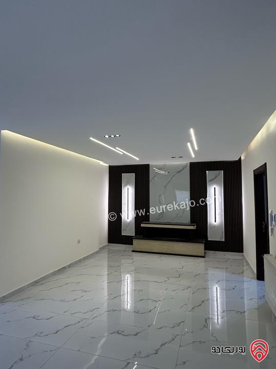 شقة جديدة أرضية مساحة 180م للبيع في عمان - البنيات 