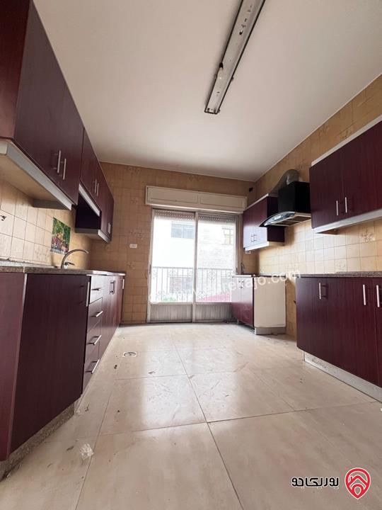 شقة طابق اول مساحة 200م للايجار في عمان - الجندويل