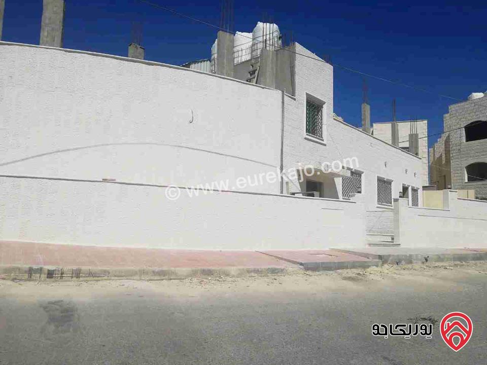 شقة غير مقطعة مساحة 145م تصلح لمستودع او عيادة طبية للايجار في عمان - ابو نصير حي الضياء 