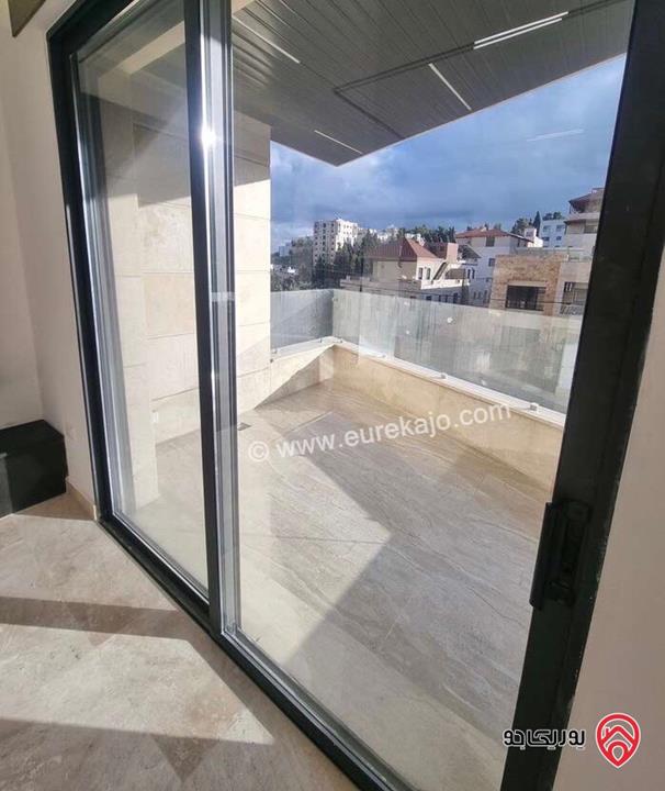 شقة ارضية مساحة 220م مع حوض سباحة للبيع في عمان - دابوق 