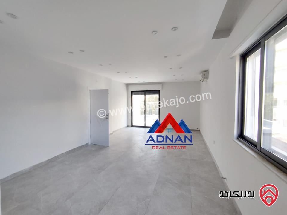 فيلا دوبلكس فارغة مساحة 350م على ارض 500م للإيجار السنوي في عمان - عبدون