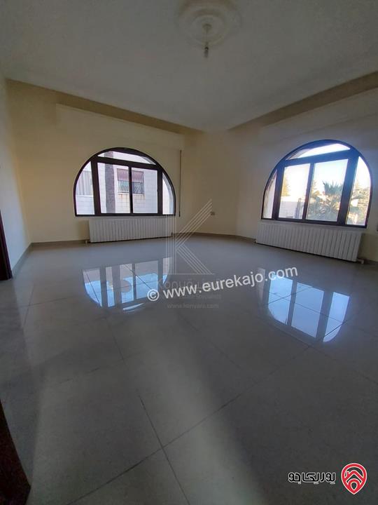 بناية سكنية استثمارية على أرض 915م للبيع في عمان - عبدون