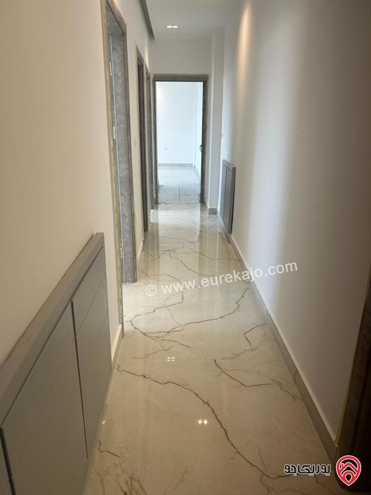 شقة مساحة 215م طابق اول للايجار في عمان - الجبيهة مقابل قصر الاميرة بسمة 