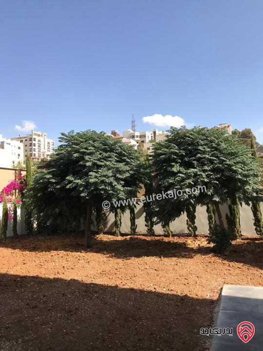 ڤيلا مع بركة سباحة مساحة 1200م على أرض 1030م للبيع في أجمل مناطق عمان - مرج الحمام