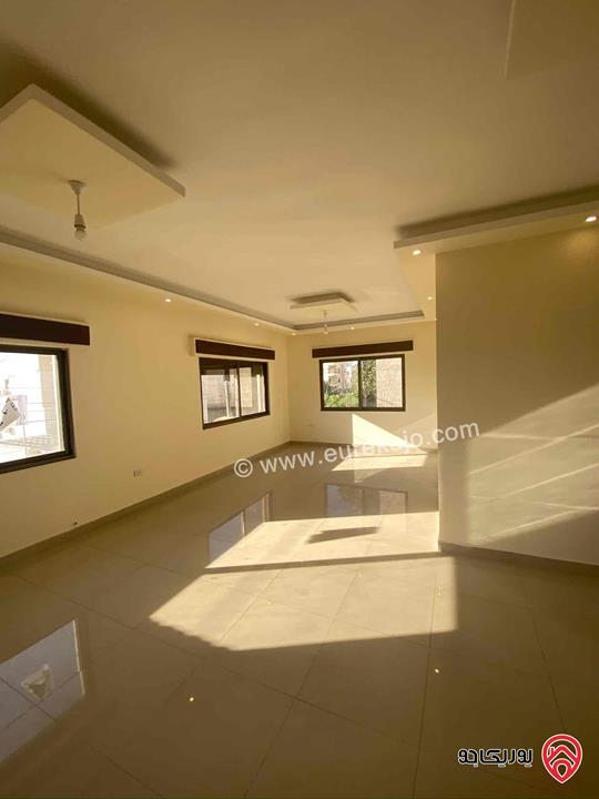 شقة طابق اول وثالث مساحة 170م للايجار في عمان - الرابية