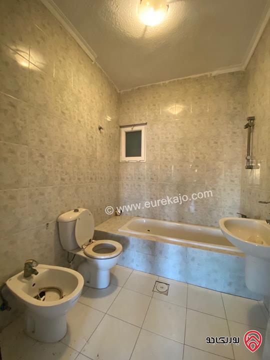 شقة طابق ثالث مساحة 200 م للبيع او للإيجار في عمان - تلاع العلي 