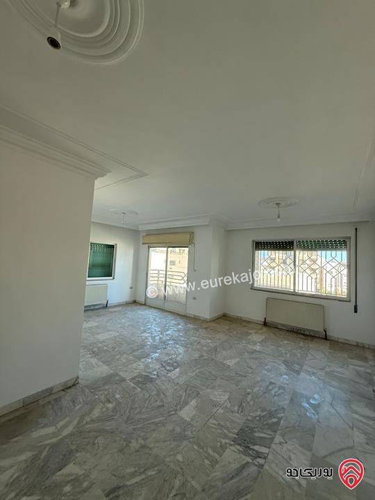 شقة فارغة مساحة 165م طابق ثاني للايجار في عمان - الرابية