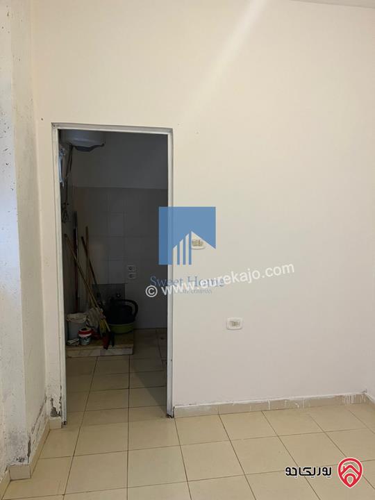 شقة شبه أرضية مساحة 143م داخلي مع ترسات 100م للبيع في عمان - عرقوب خلدا