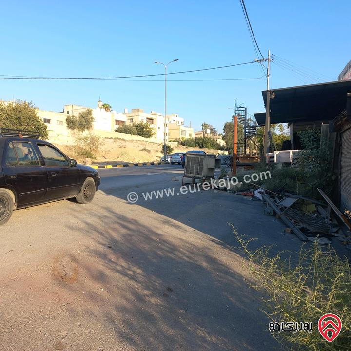 ارض تجارية مساحة 592م للبيع في الزرقاء - على طريق السخنة