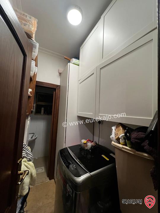 شقة ارضية مفروشة مساحة 250م داخلي وخارجي 90م للإيجار السنوي في عمان - دير غبار 