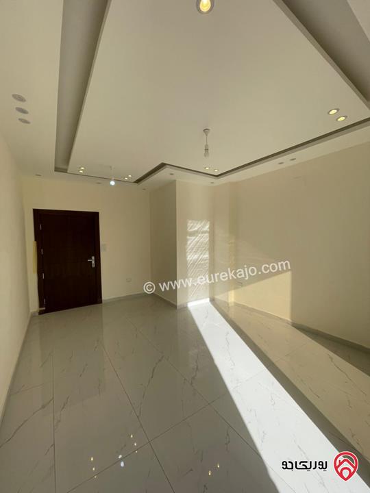 شقق طابق اول و ثاني مساحة 137م للبيع في عمان - البنيات