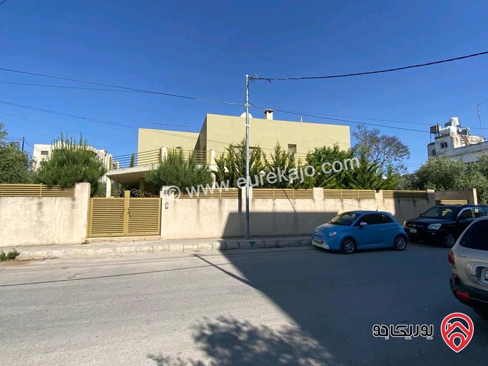 فيلا دوبلكس مساحة الأرض 650م ومساحة البناء 375م للايجار في اربد - الحصن